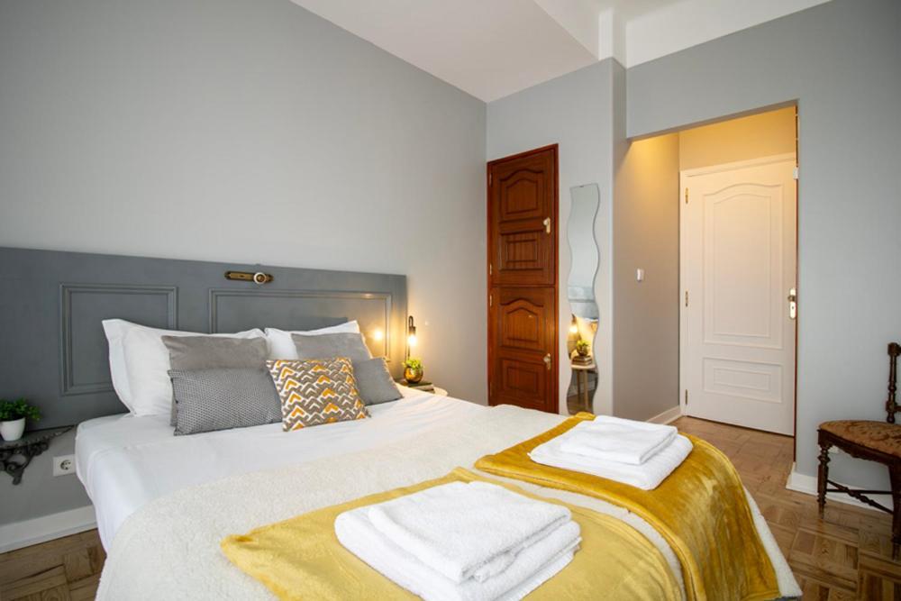 Sunny 4 Bedroom Apartment - With View Coimbra Exteriör bild